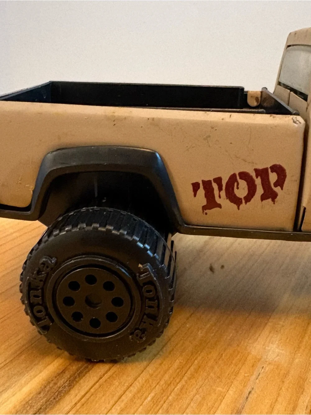 Tonka vintage top